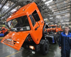 Акции КАМАЗа подорожали более чем на 10%