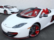 Дуэт McLaren MP4-12C Project 8 продают за 688 888$