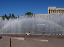 В Петербурге вандалы сломали фонтан на Московской площади