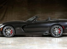 Американские тюнеры снесли SRT Viper крышу