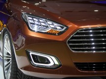 Новый недорогой седан Ford Escort