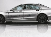 Mercedes-Benz выкатил бронированный S-Class