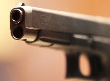 В Подмосковье мальчик из семьи охранников выстрелил себе в голову из пистолета