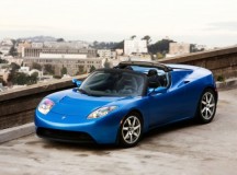 Tesla вернулась к Roadster два года спустя