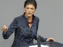 «Вы где обитаете?». Немецкий политик обвинила Меркель в услужении США