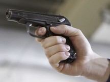 Мужчина, взявший в заложники девочку в Нахабино, готовился к захвату в секс-шопе