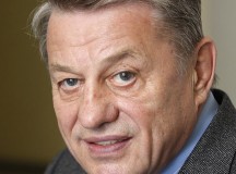 Память Латышева почтили в манеже «Чертаново»