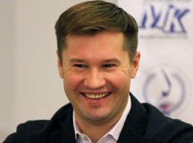 В центре Москвы хулиганы помочились на машину чемпиона Алексея Немова
