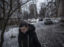 В Донецке 9 человек погибли при попадании снаряда в остановку