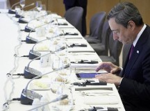 Вести Экономика ― Фельдстейн: Европе нужно больше, чем просто QE